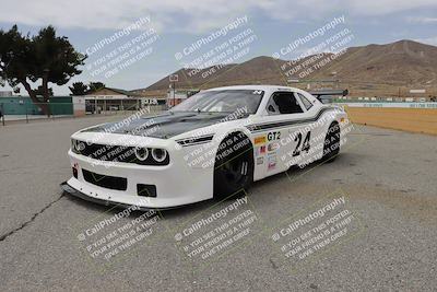 media/Jun-01-2025-CalClub SCCA (Sun) [[eae223c5dd]]/Around pit/